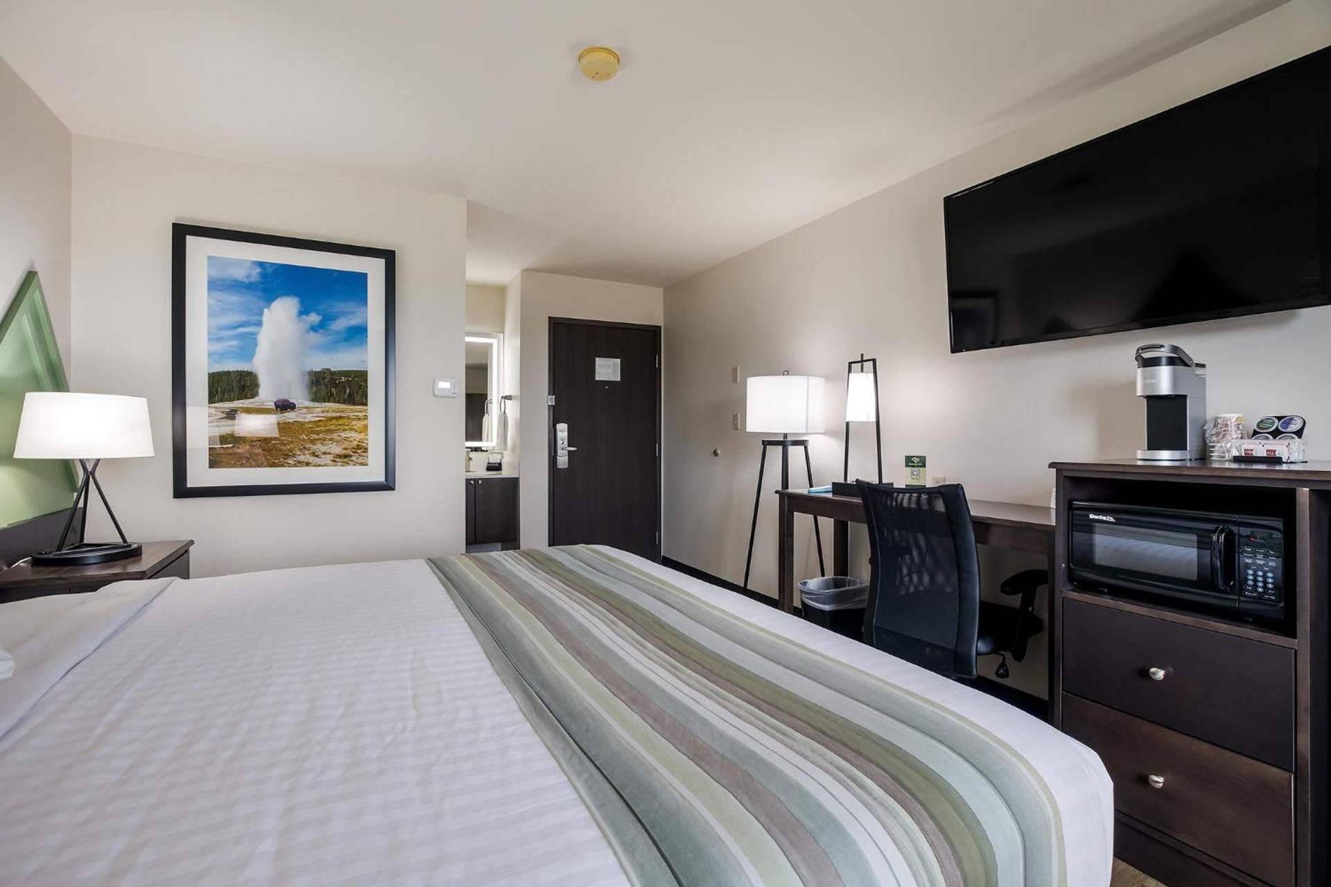 Standard King Room