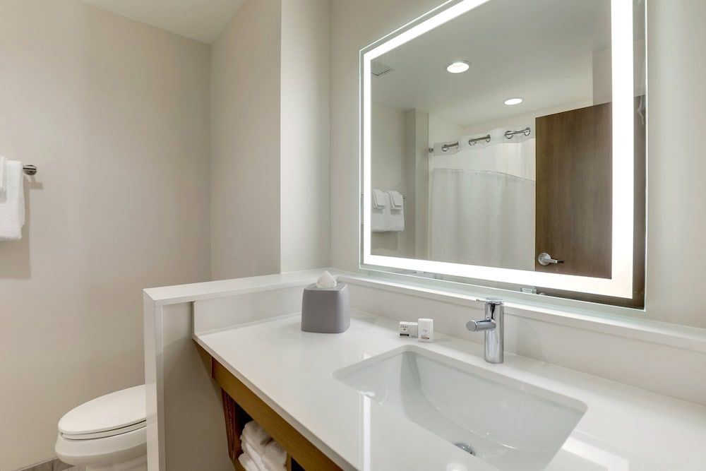 Holiday Inn Express Holly Springs Raleigh Area by IHG Standard Room, 2 Queen Beds, Accessible (Mobility) 5