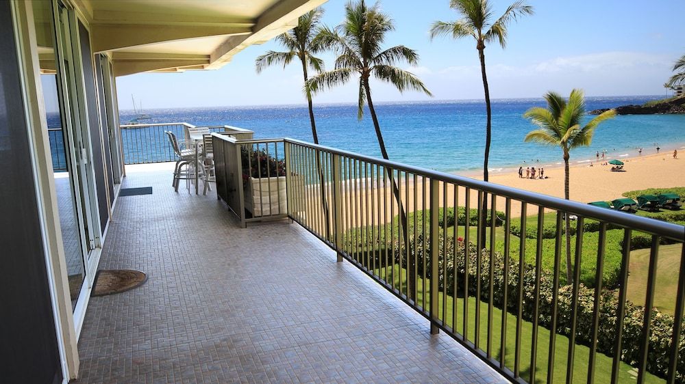 Suite, Multiple Beds, Oceanfront (2 Baths)