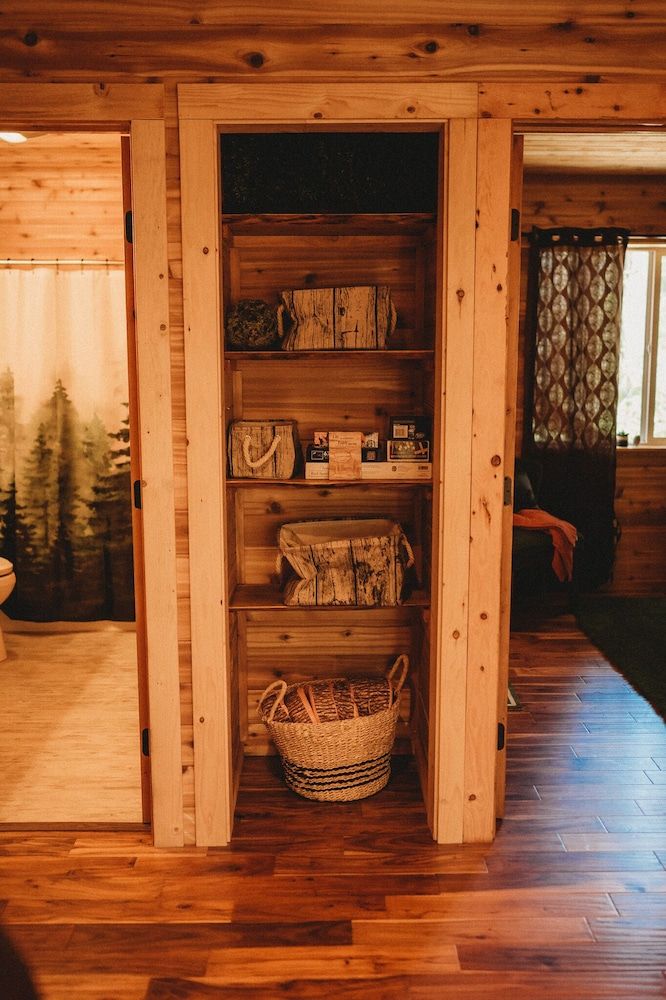 Woodland Bluff Deluxe Suite 17