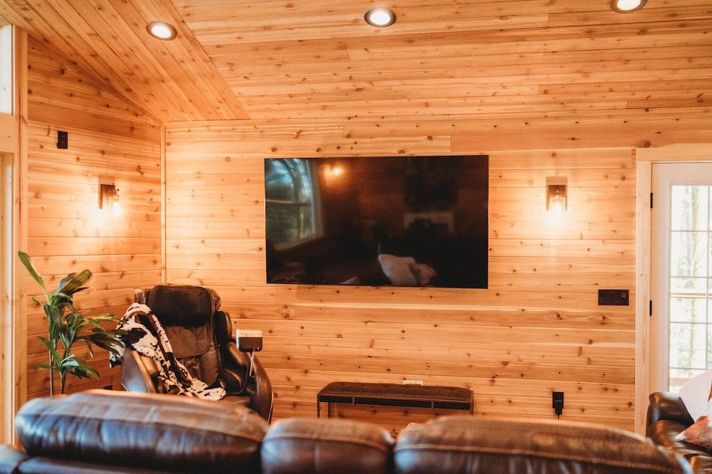 Woodland Bluff Luxury Suite 30