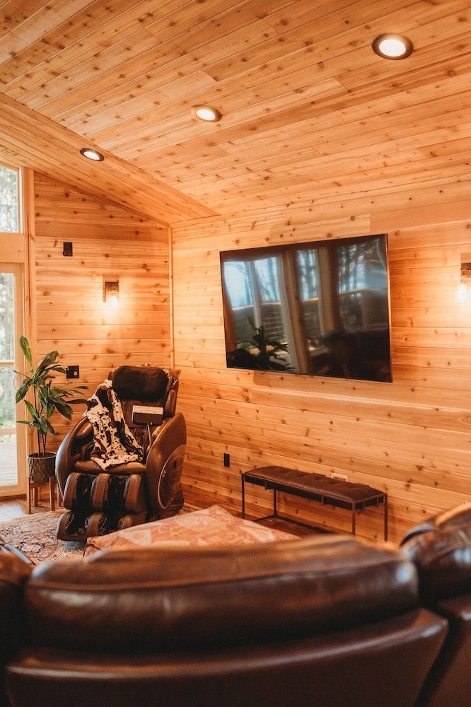 Woodland Bluff Luxury Suite 31