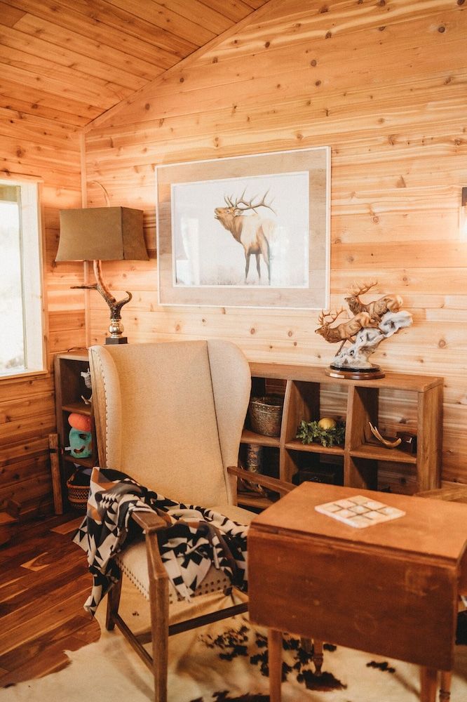 Woodland Bluff Luxury Suite 15