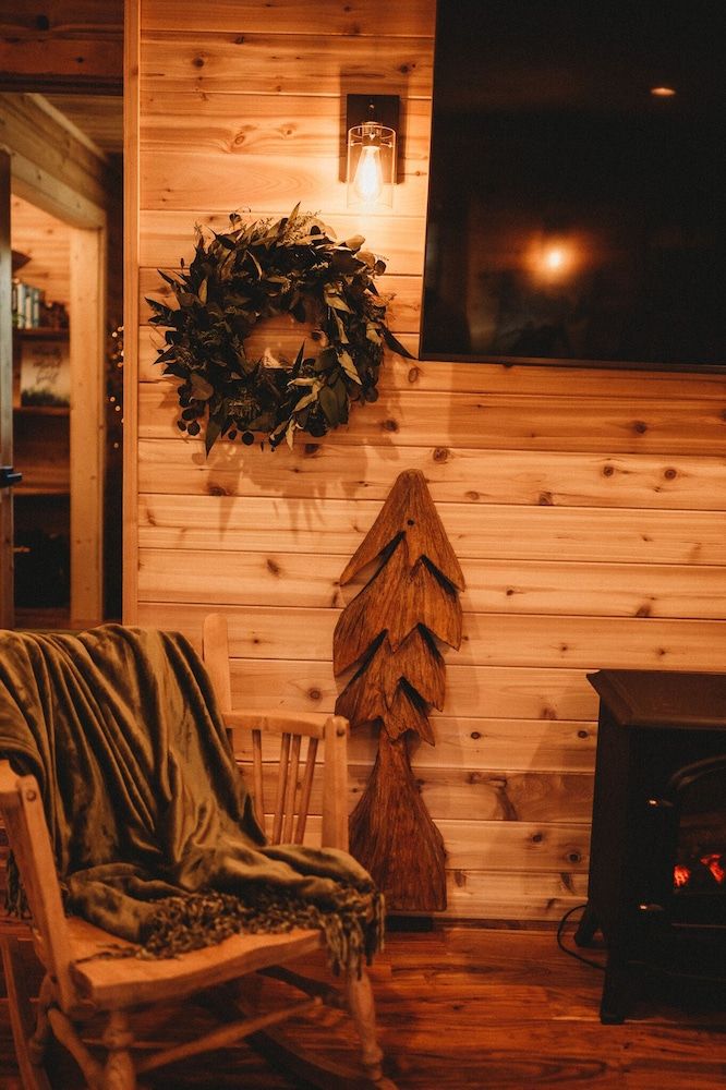 Woodland Bluff Deluxe Suite 8