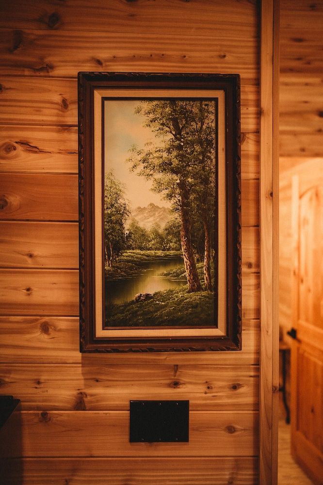 Woodland Bluff Deluxe Suite 14