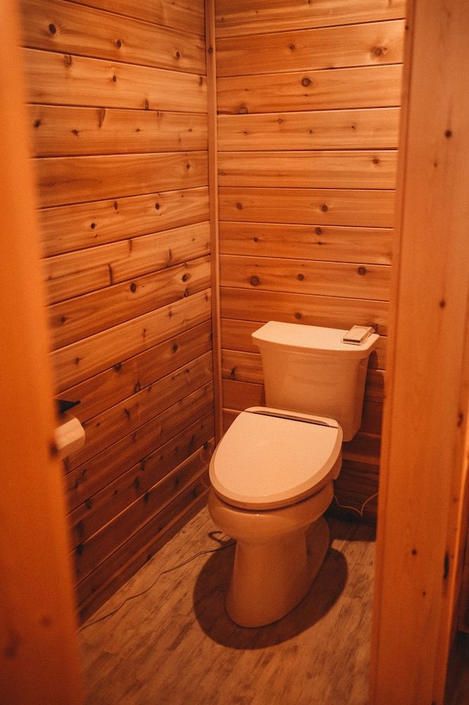 Woodland Bluff Luxury Suite 11