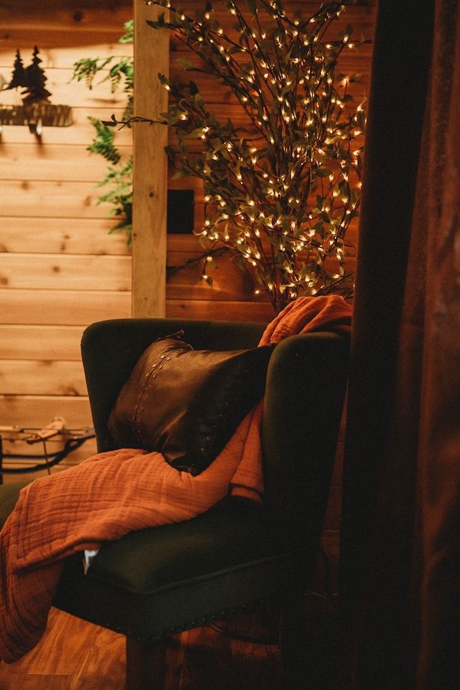 Woodland Bluff Deluxe Suite 27