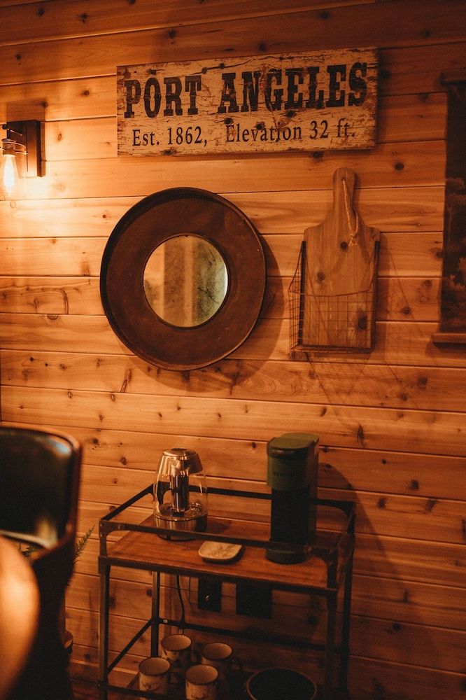 Woodland Bluff Deluxe Suite 15