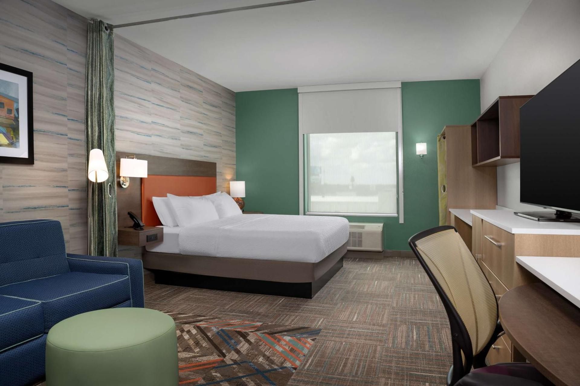 1 King Bed Studio Suite