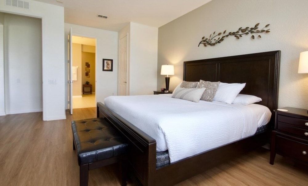 Condo, 3 Bedrooms
