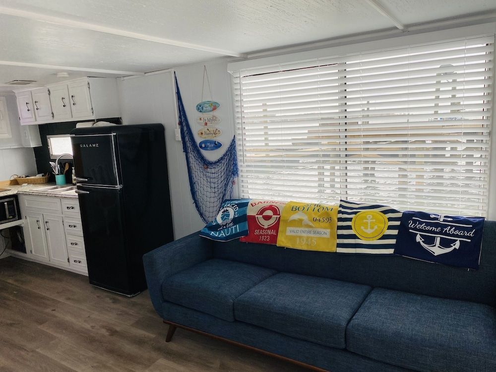 Design House, 1 Queen Bed, Lake View, Overwater