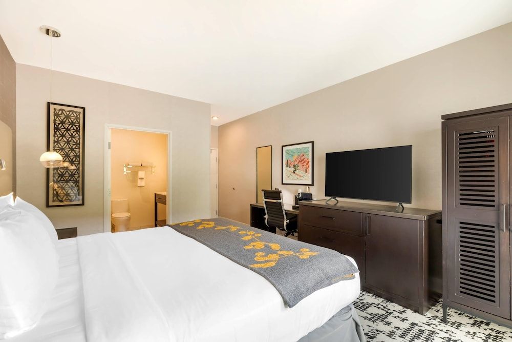 Cambria Hotel Copper Mountain Standard Room, 1 King Bed, Non Smoking 2