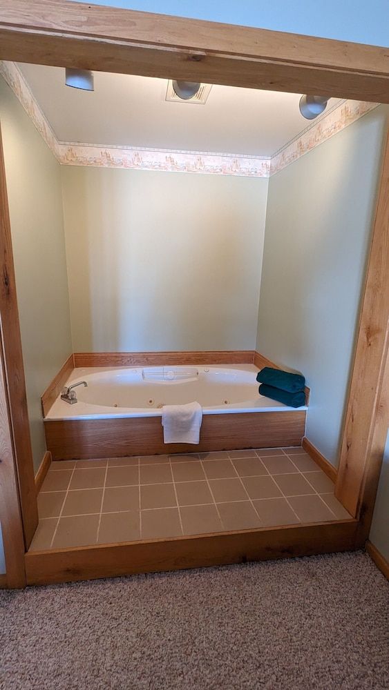 Nova Motel Traditional Suite, 1 Queen Bed 5