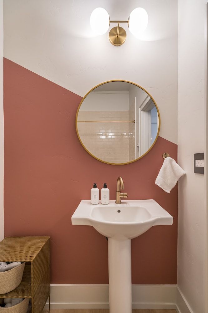 The 505 Eugene Luxury Apartment 3