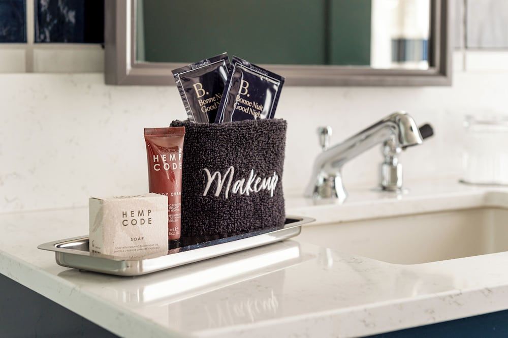 The Flat Iron Hotel Standard Room, 1 Queen Bed 2