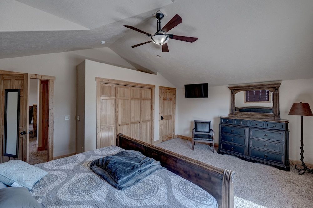 Luxury Chalet, 3 Bedrooms, Mountain View