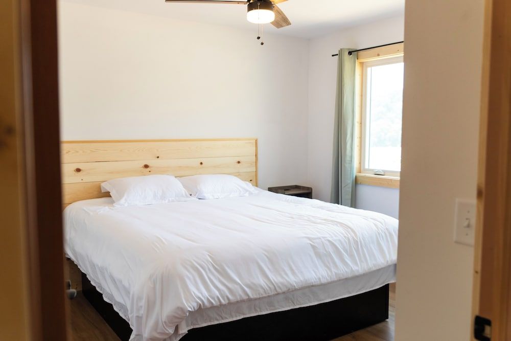 Bluffside Gardens Family Cabin, 2 Bedrooms 7