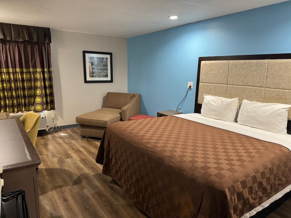 Deluxe Room, 1 King Bed