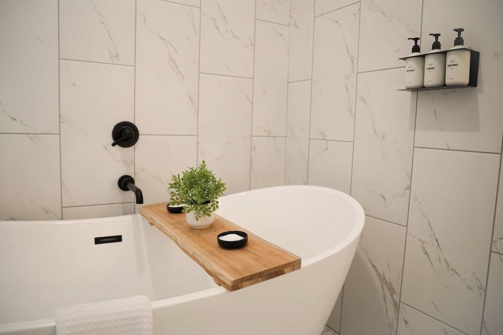 Nature Link Resort Cedar Cabin Lakeview (Beachfront) 2