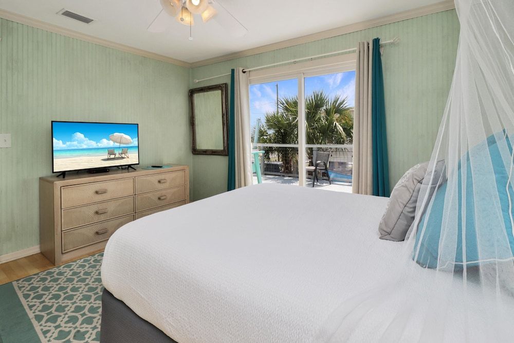 Townhome, Multiple Beds (Sea Star)