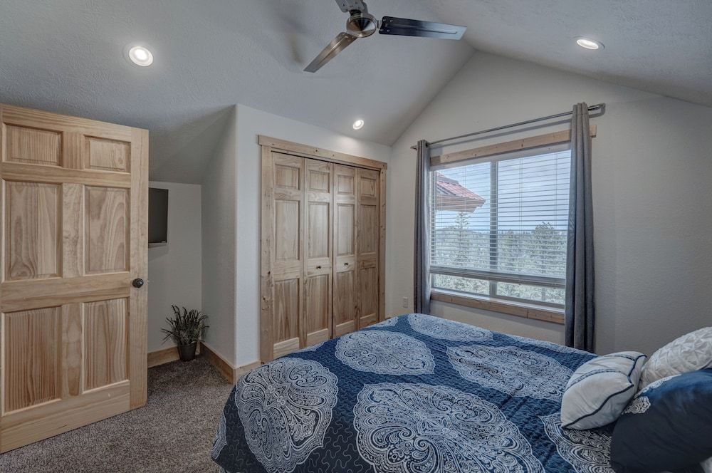 Luxury Chalet, 4 Bedrooms, Mountain View