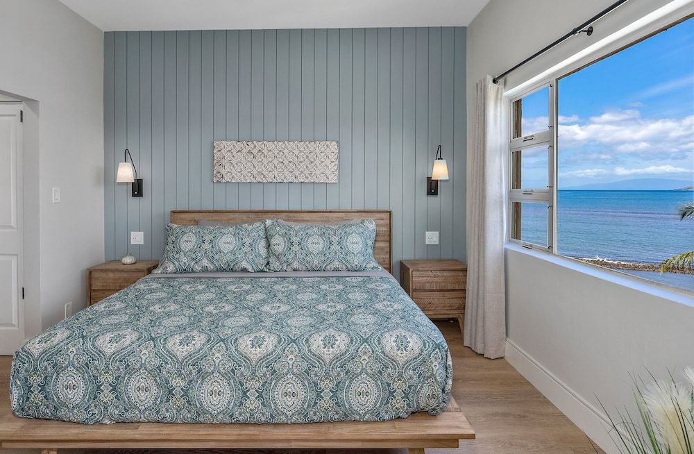 Luxury Condo, Ocean View, Beachside
