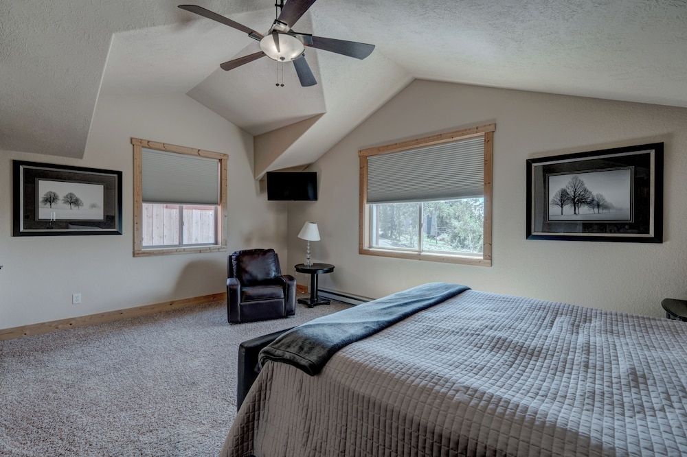 Luxury Chalet, 3 Bedrooms, Mountain View