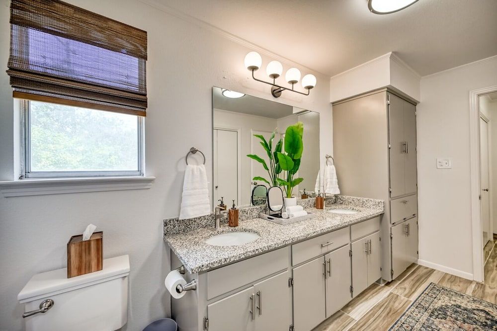 Luxury Lakefront Oasis With Boat Dock-firepit House, Multiple Beds, Patio 8