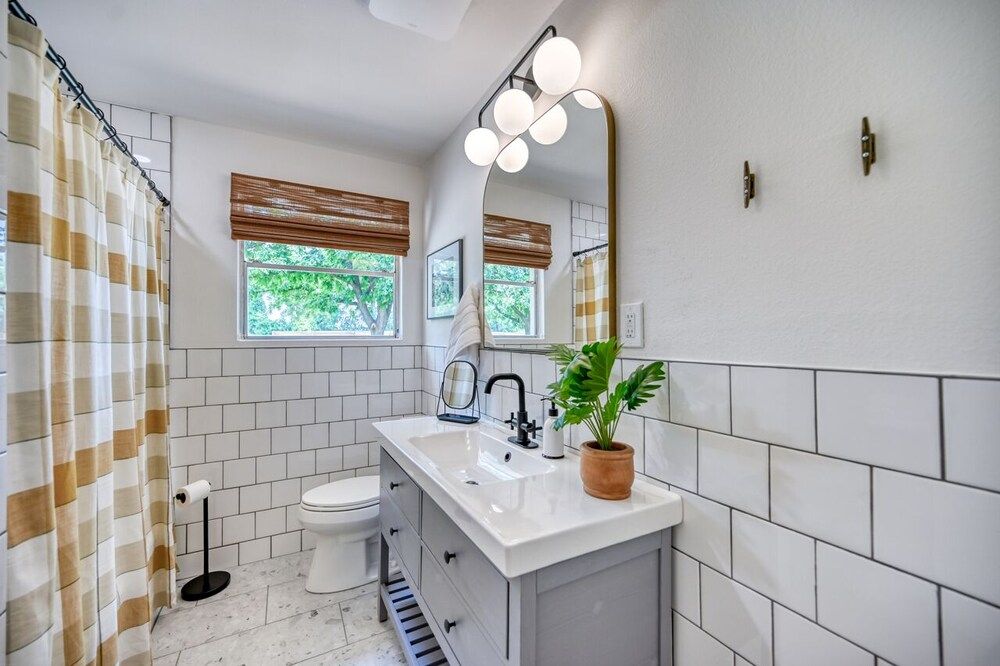 Luxury Lakefront Oasis With Boat Dock-firepit House, Multiple Beds, Patio 10