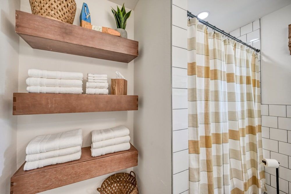 Luxury Lakefront Oasis With Boat Dock-firepit House, Multiple Beds, Patio 11