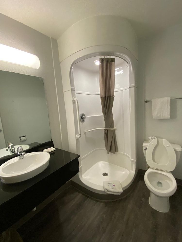 Studio 6 Casper, WY Standard Room, 1 Double Bed, Non Smoking, Kitchenette 4