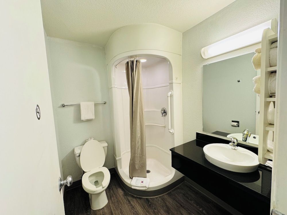 Studio 6 Casper, WY Standard Room, 2 Double Beds, Non Smoking, Kitchenette 5