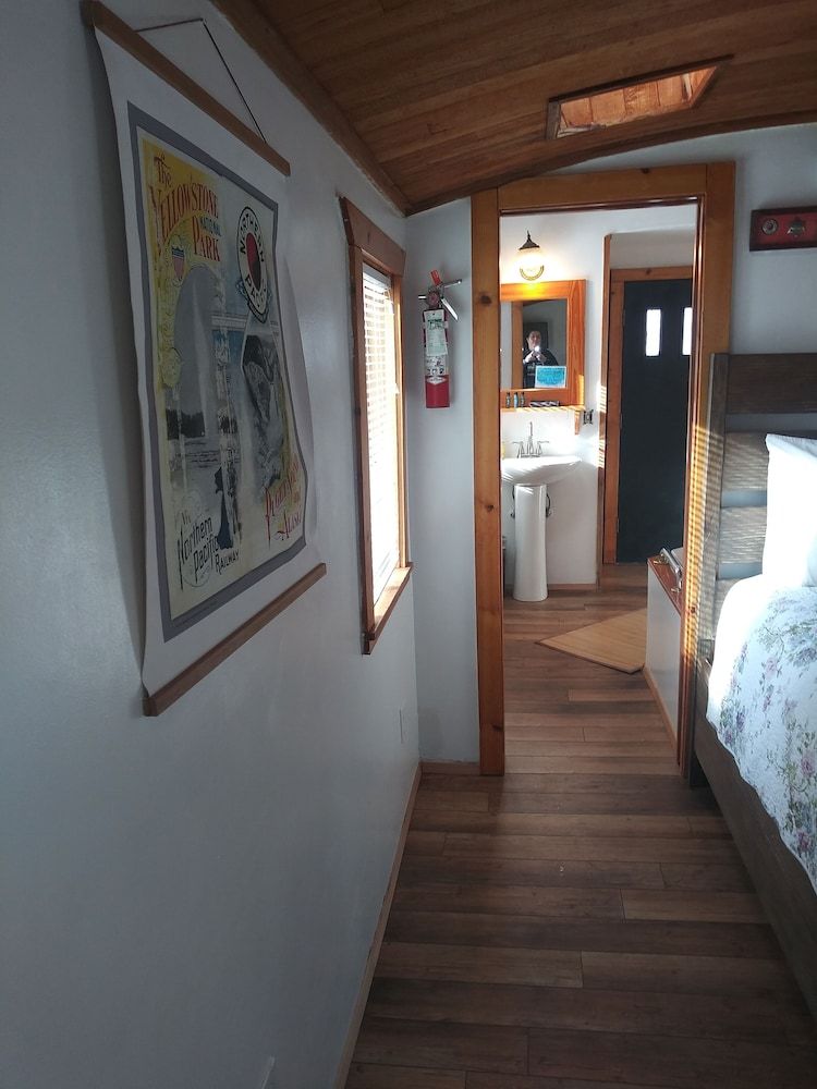 Iron Horse Inn Bed & Breakfast The Northern Pacific Caboose