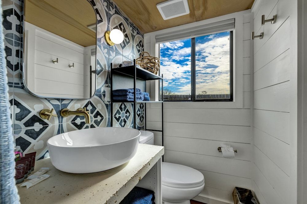 House, 1 King Bed, Hot Tub