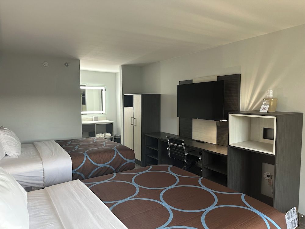 Room, 2 Double Beds, Accessible, Non Smoking (Mobility/Hearing, Roll-in Shower)