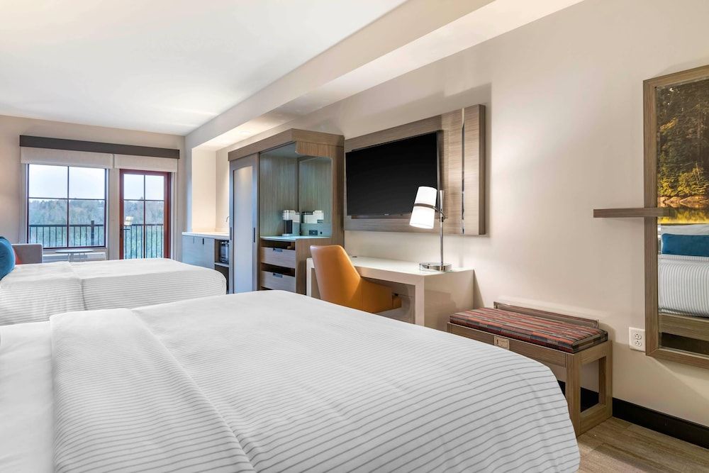 Suite, 2 Queen Beds, Non Smoking, Balcony