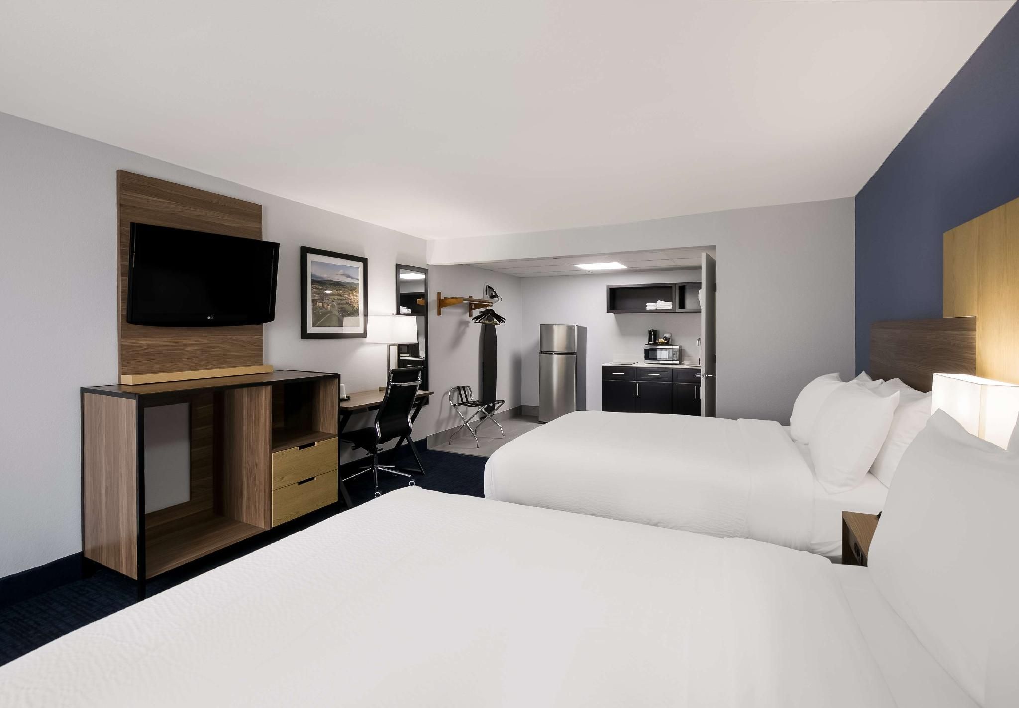 2 Queen Beds, Non-smoking, Kitchenette, Work Desk, Microwave And Refrigerator, Walk In Shower, Full