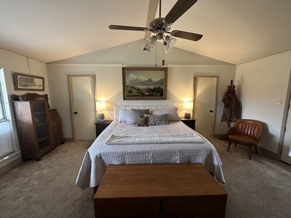 Stunninghome on The Blanco River