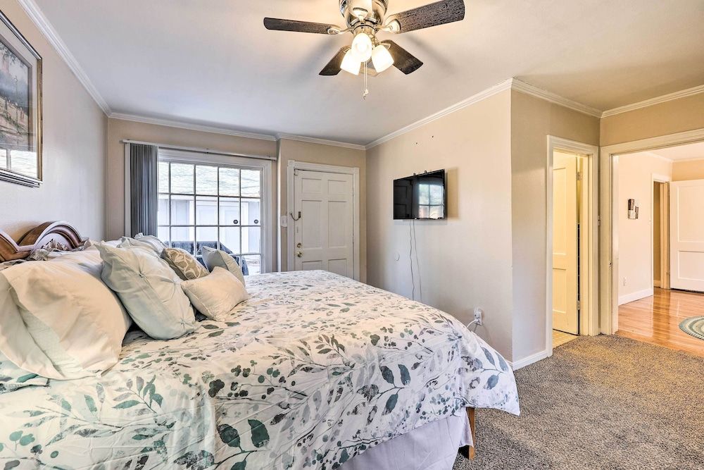 Pine Bluff Deluxe House, 5 Bedrooms, Non Smoking 2