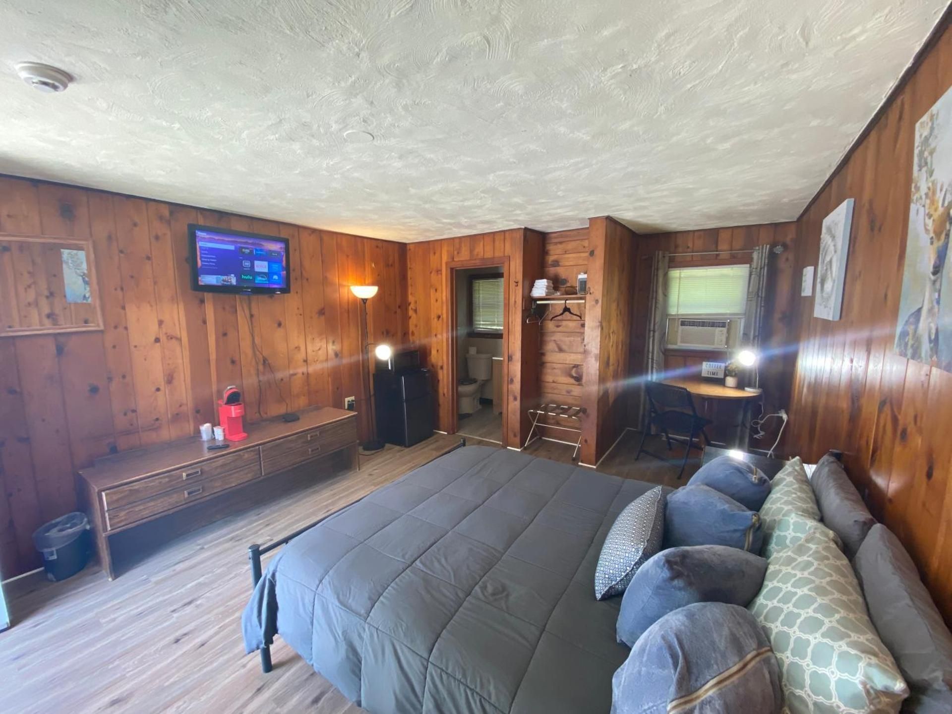 Queen Room