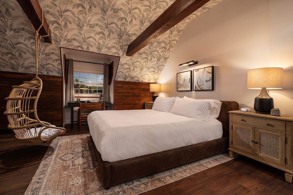 VICTORIA 1883 The Henry 3