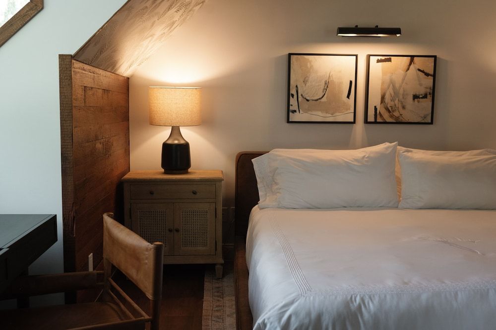 VICTORIA 1883 The Henry 2