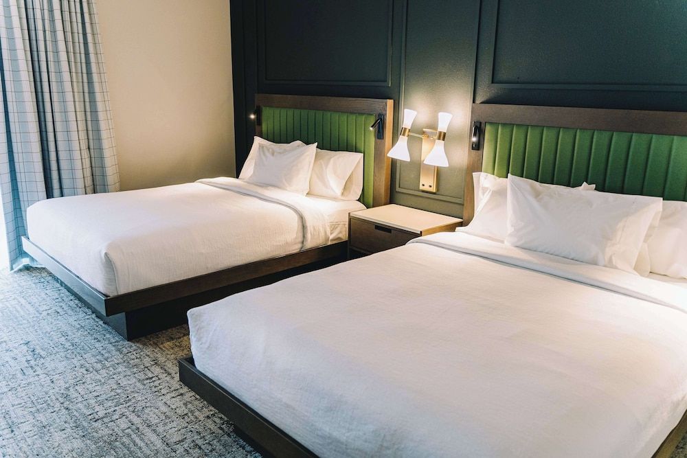 Embassy Suites By Hilton Gatlinburg Resort Suite, 2 Queen Beds, Balcony 2