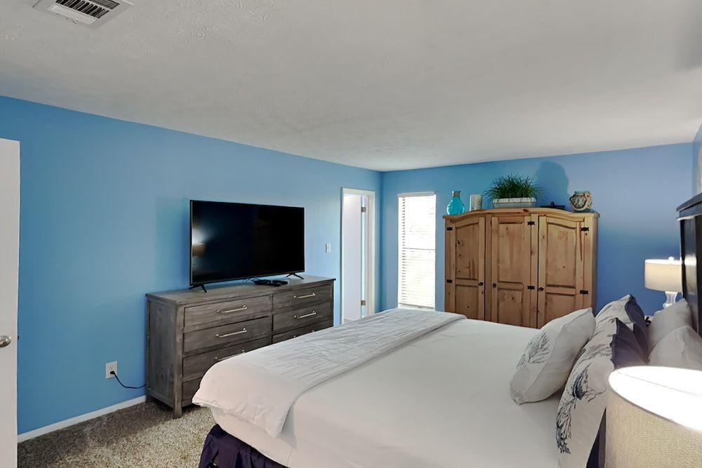 Condo, 1 King Bed with Sofa bed, Balcony