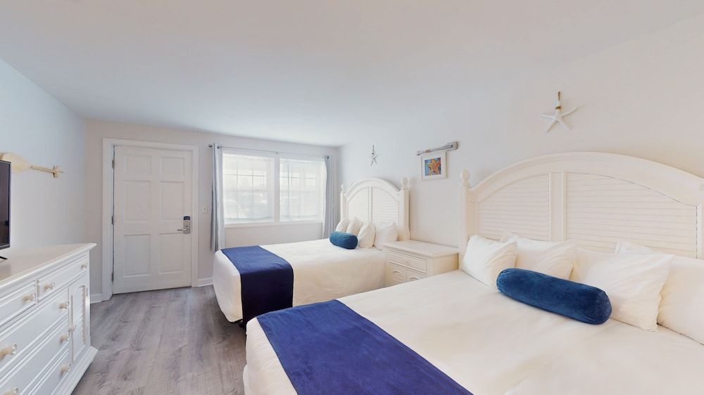 The Cape Deluxe Double Room 2