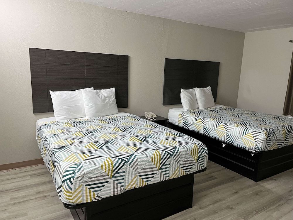 Studio 6 Suites West Memphis, AR - Memphis Deluxe Room, 2 Queen Beds, Accessible, Non Smoking 2