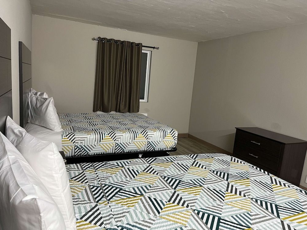 Studio 6 Suites West Memphis, AR - Memphis Deluxe Room, 2 Queen Beds, Accessible, Non Smoking 3