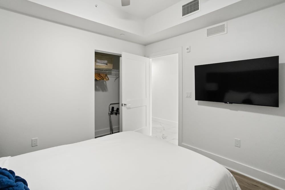 Ocean Club Treasure Island Hotel Deluxe Suite, 2 Bedrooms, Ocean View 4