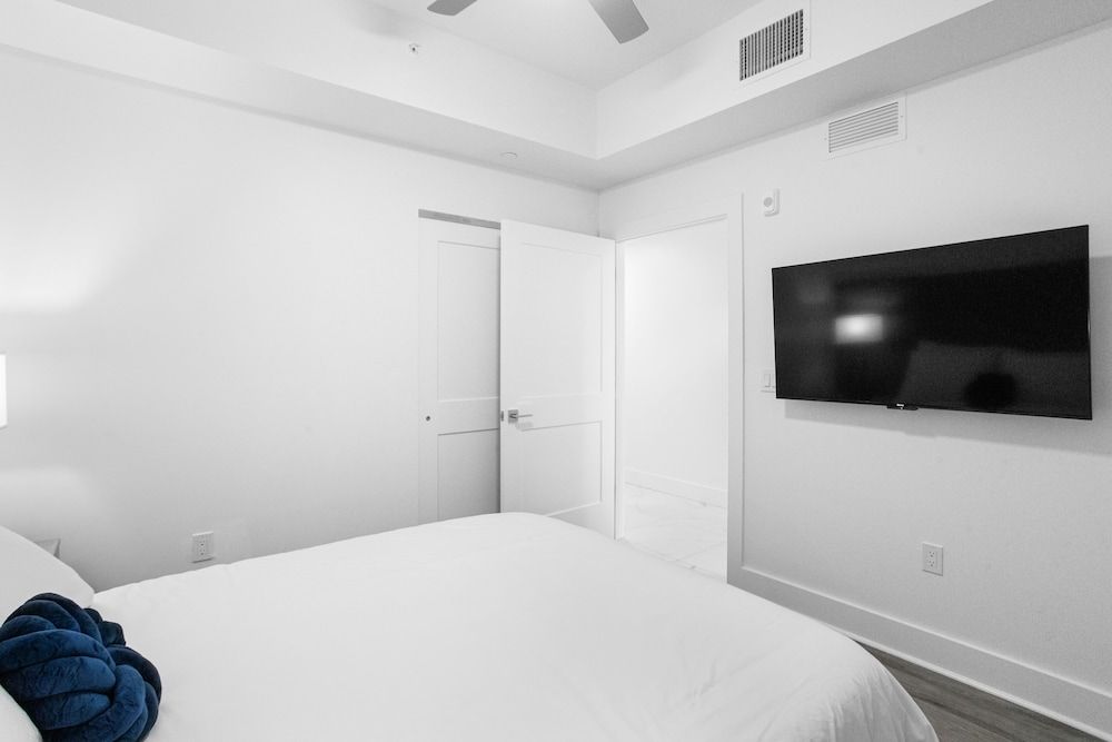Ocean Club Treasure Island Hotel Classic Suite, 2 Bedrooms, Ocean View 5
