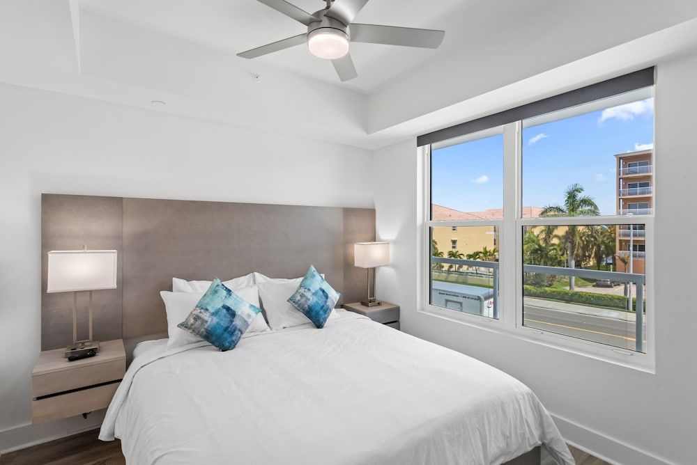 Ocean Club Treasure Island Hotel Classic Suite, 2 Bedrooms, Ocean View 3